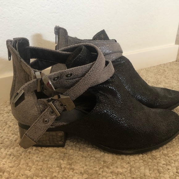 Jeffrey Campbell Everly Ankle Boot - Picture 3 of 5